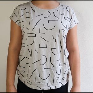 Uniqlo Artsy Design Fitted T-shirt